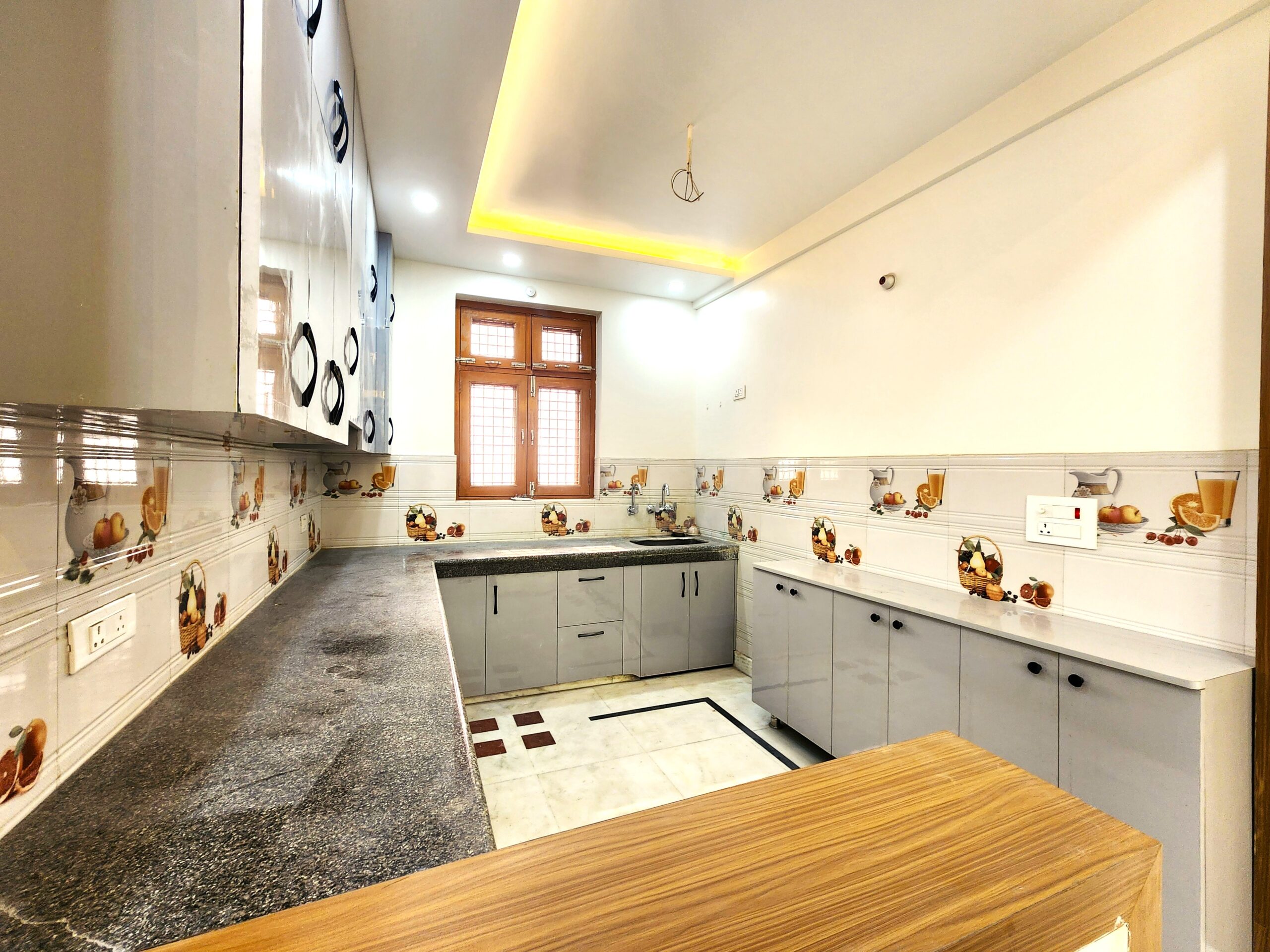 morden-kitchen-aligarh