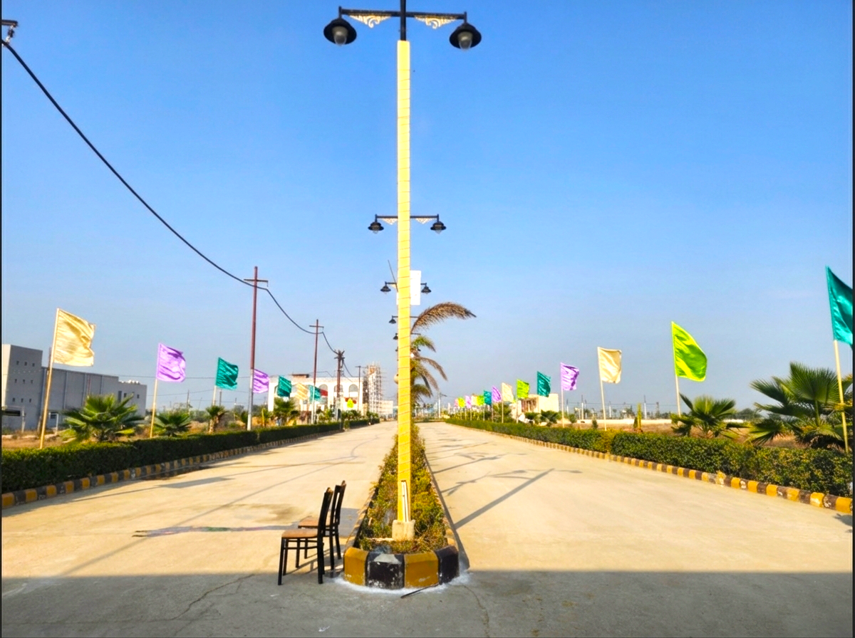 wide-road-front-view-education-city